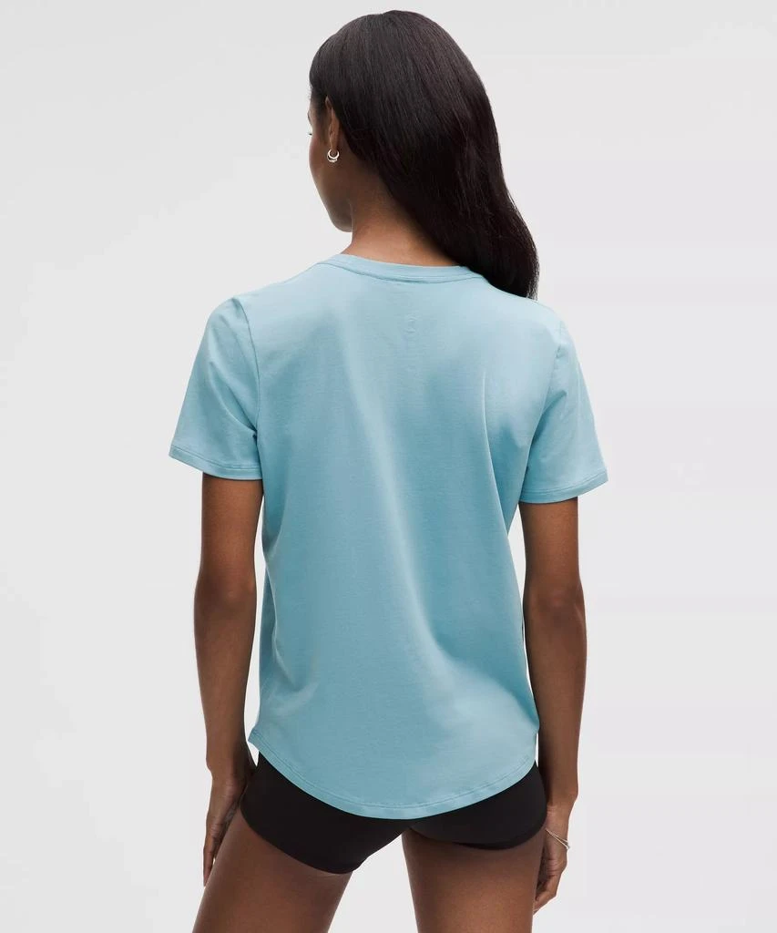 Lululemon Love Curved-Hem Crewneck T-Shirt 40