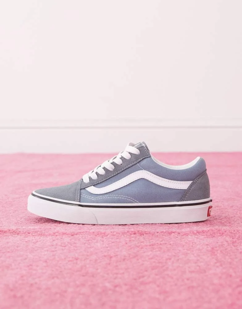 Shop Vans Old skool trainers in stormy weather on Sale at