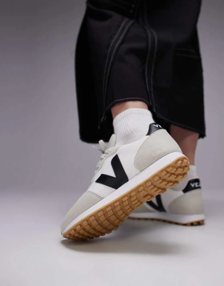Veja VEJA SDU rec trainer in white black natural alveomesh 3