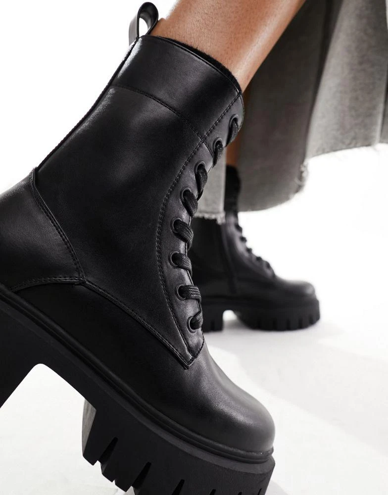ASOS ASOS DESIGN Anchor chunky lace up boots in black 2