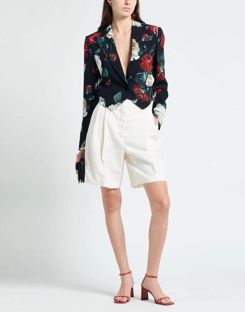 Valentino Shorts
Bermuda 3