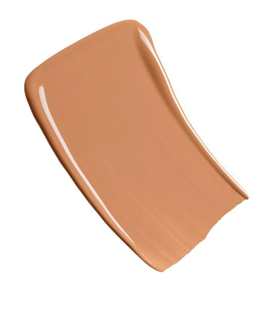 Chanel ULTRA LE TEINT FLUIDE Ultrawear - All-Day Comfort - Flawless Finish Foundation 2
