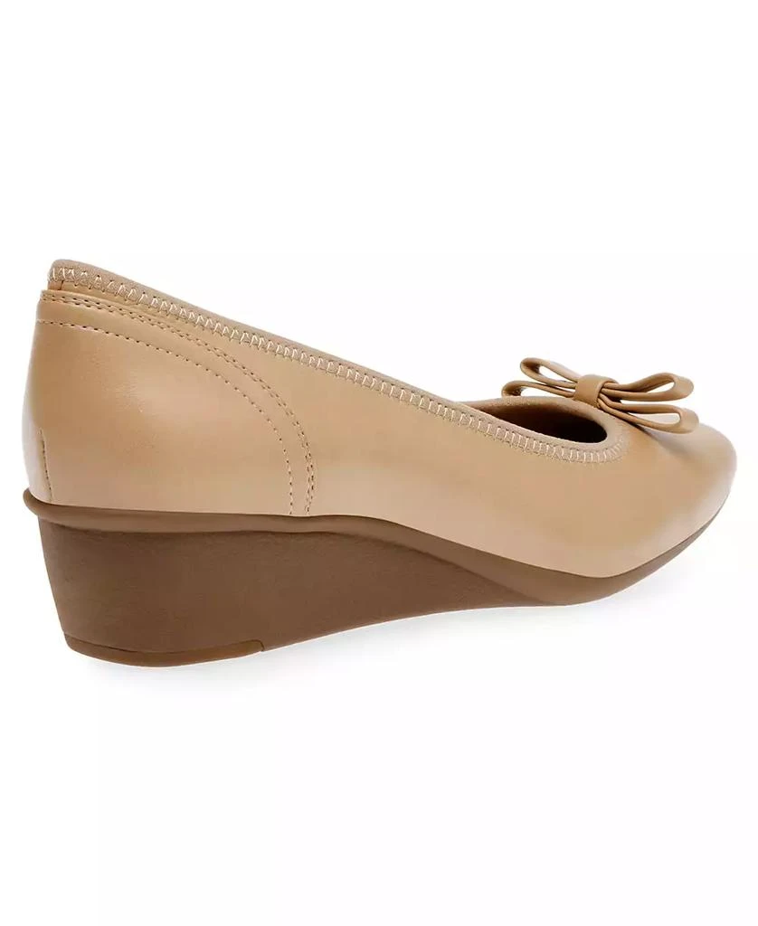 Anne Klein Women's Wales Ballet Wedge Pumps 7