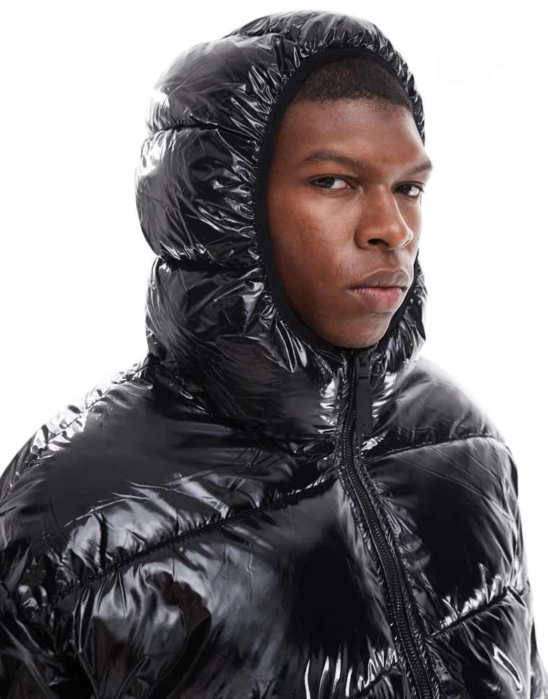 Bershka Bershka high shine puffer jacket with hood in black 3