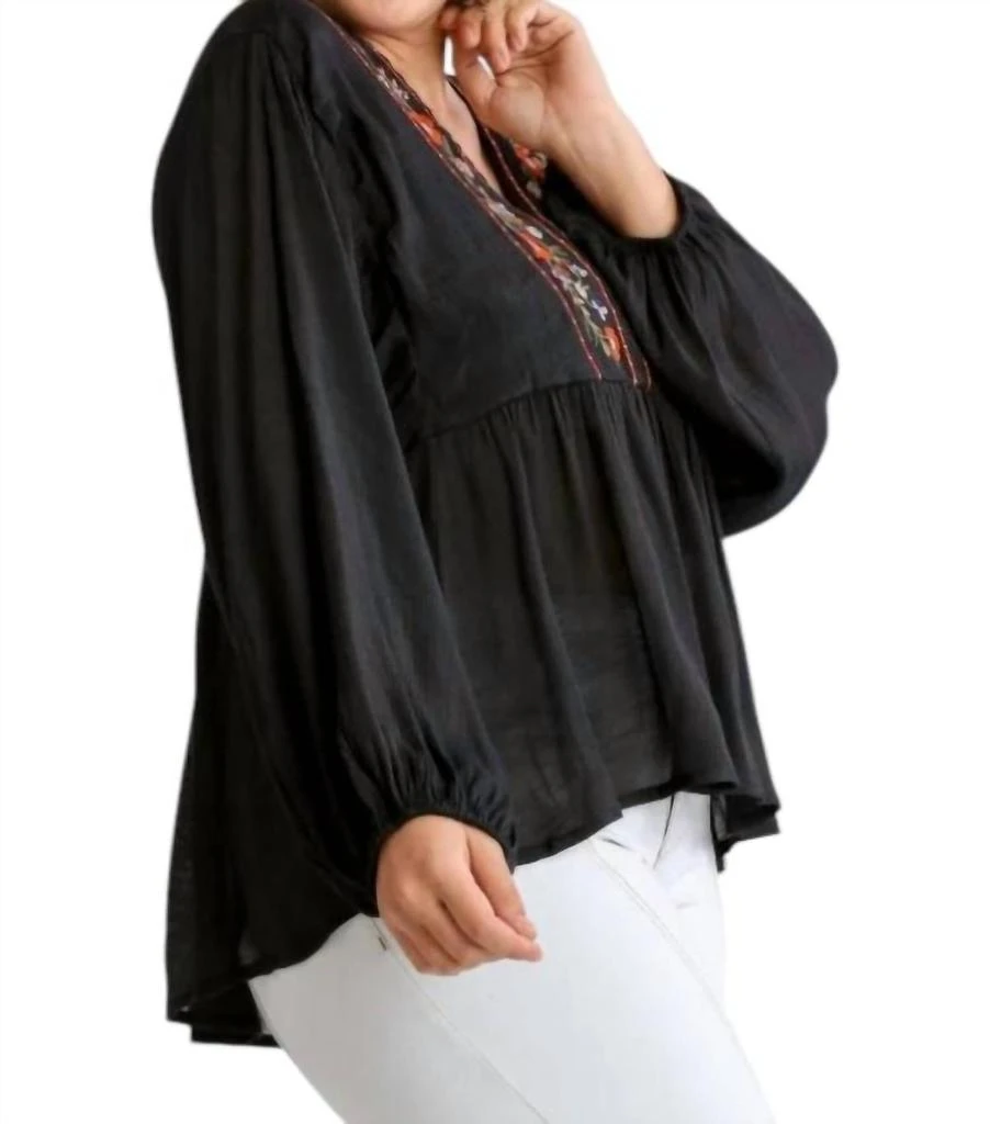 umgee Floral Embroidered Top - Plus In Black 2