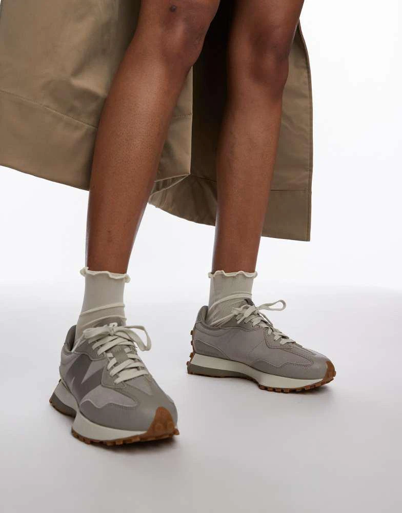 New Balance New Balance 327 trainers in brown 1
