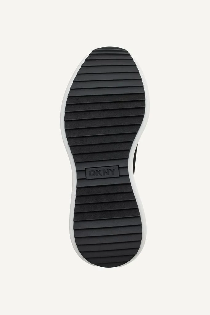 DKNY ZHAVIA SLIP ON SNEAKER 5