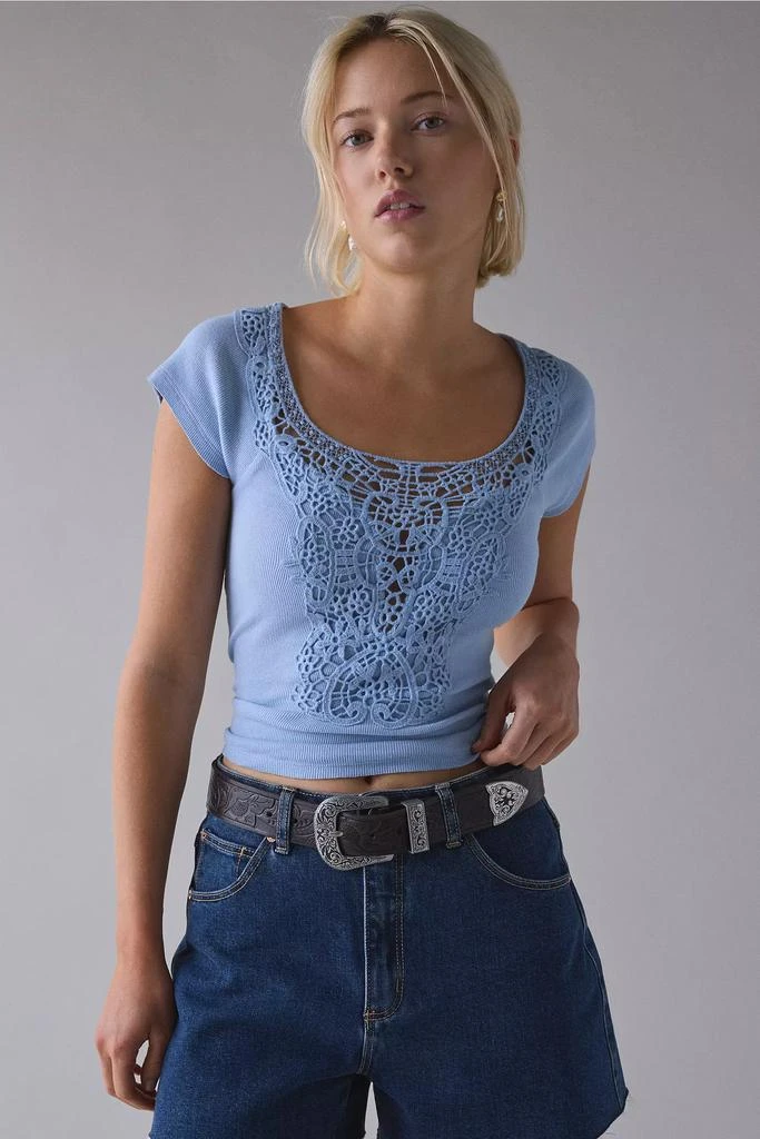 Kimchi Blue Kimchi Blue Leandra Lace-Trim Cotton Baby Tee 3