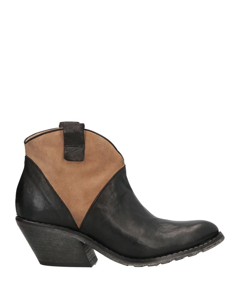 1725.A Ankle boot