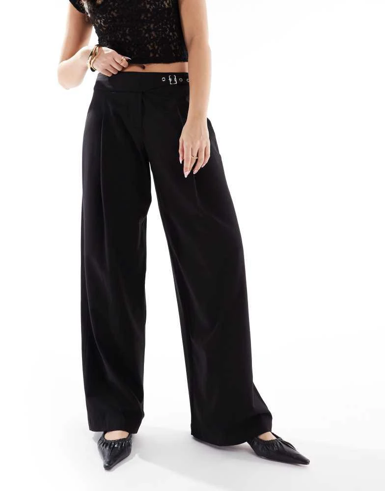 Bershka Bershka wide leg tailored trouser with belt detail in black 5