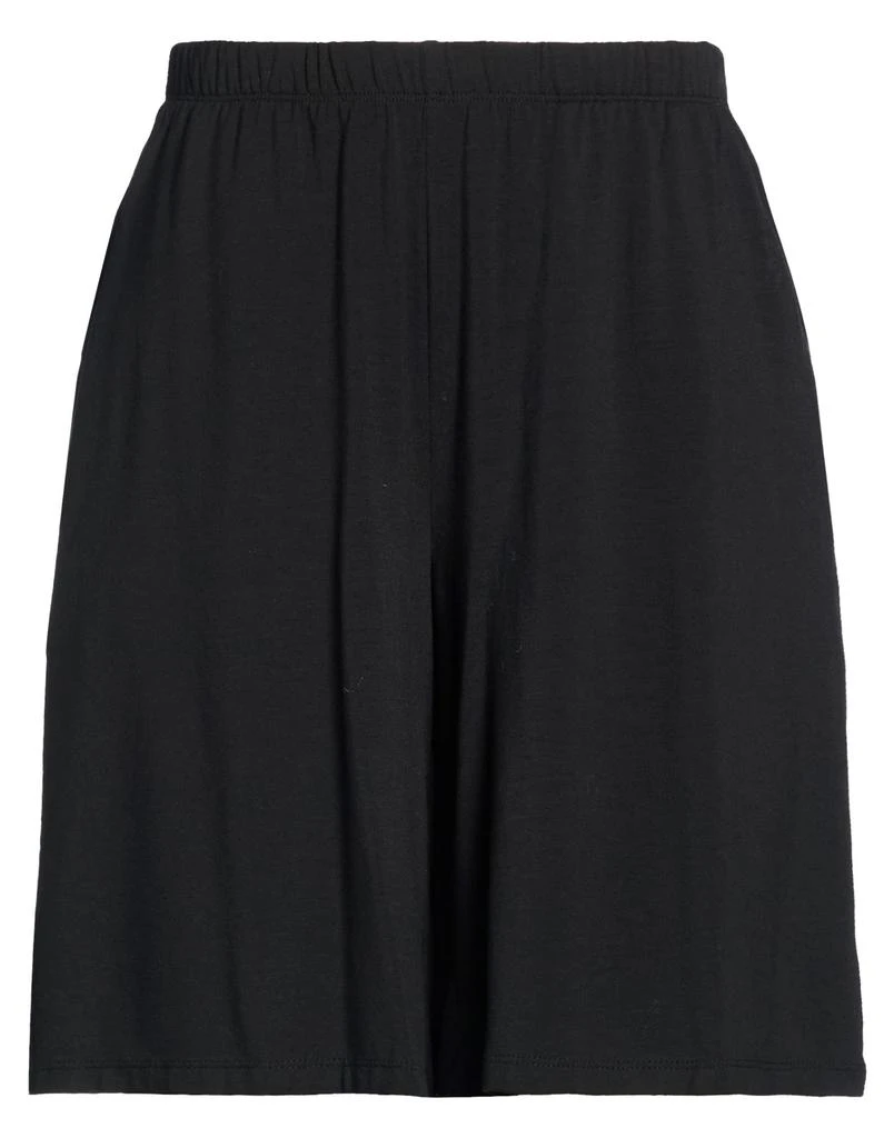 Eileen Fisher Shorts 
Bermuda