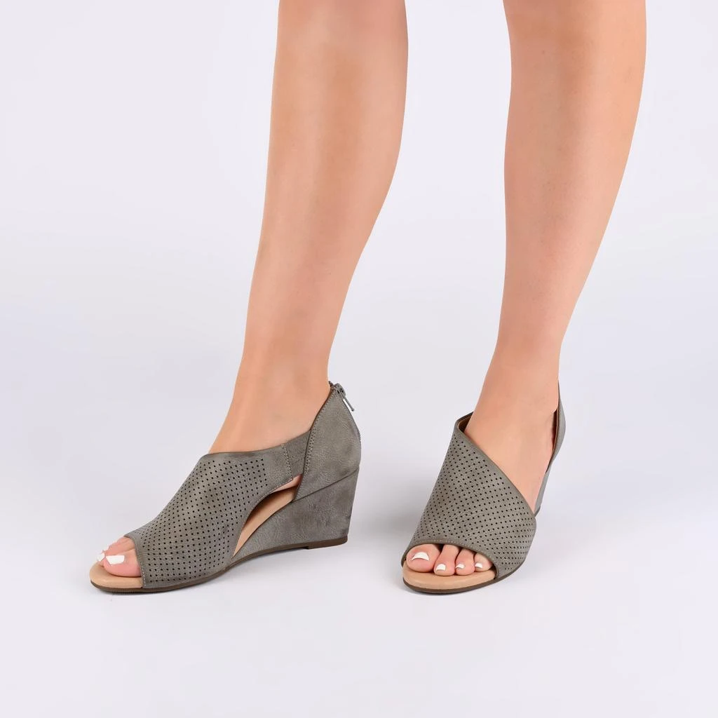 Journee Collection Collection Women's Tru Comfort Foam Aretha Wedge 6