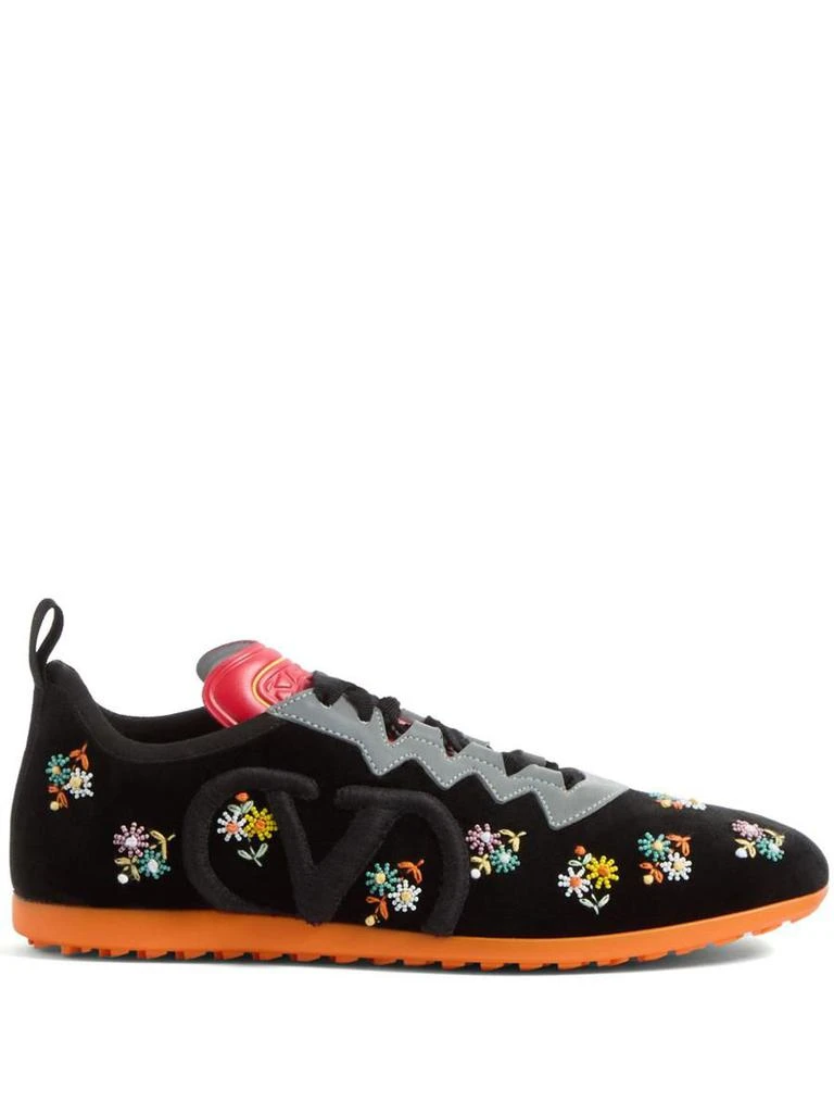 Valentino Valentino Garavani Sneakers 1