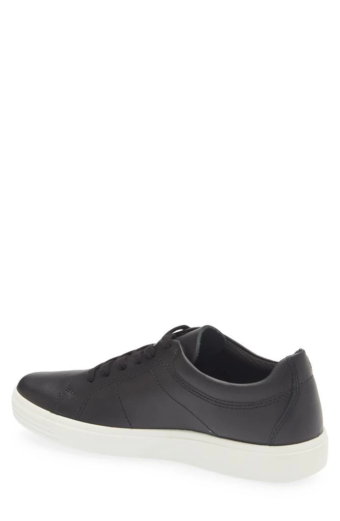 ECCO Classic Low Top Sneaker 2
