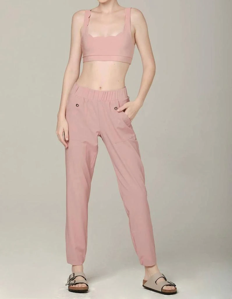 925 Fit Women's Extra Mile Waterproof Jogger Pants In Petal Pink 1