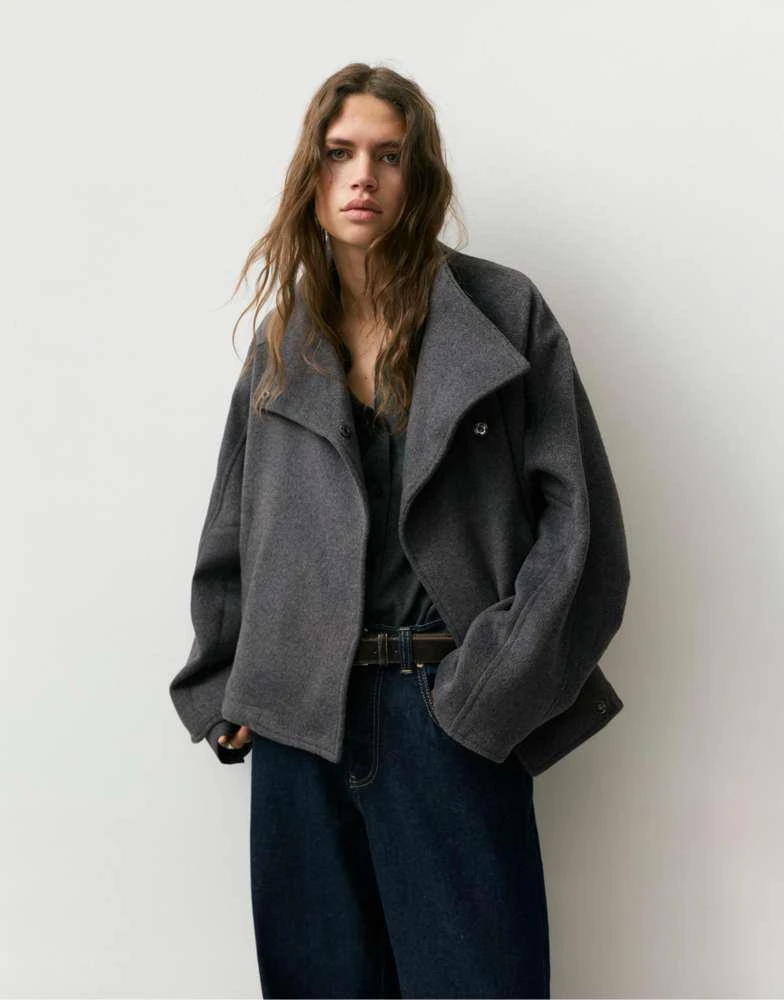 Pull&Bear Pull&Bear Short felt texture coat in grey
