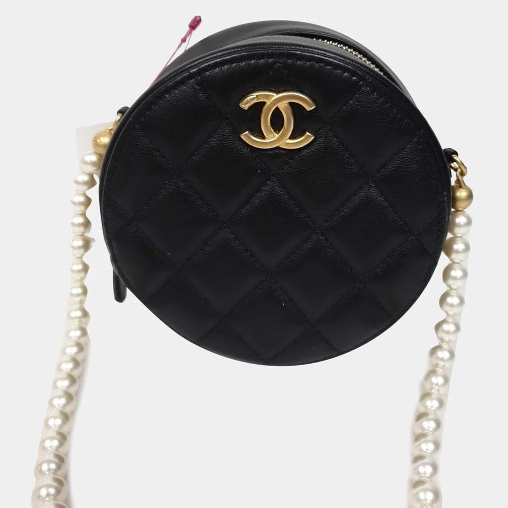 Chanel Chanel pearl chain round Crossbody bag 1