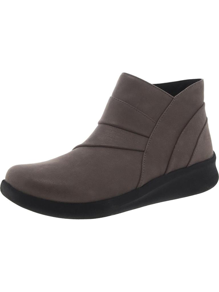 Cloudsteppers by Clarks SILLIAN2.0RISE Womens COMFORTABLE SUPPOTY Ankle Boots