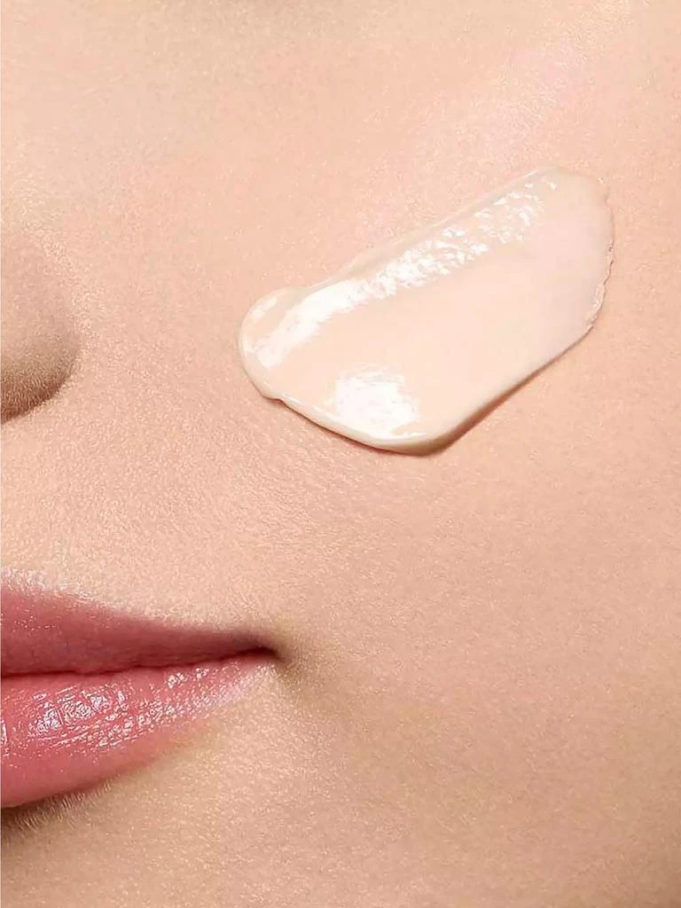 Clarins Extra-Firming Wrinkle Control Day Cream 4
