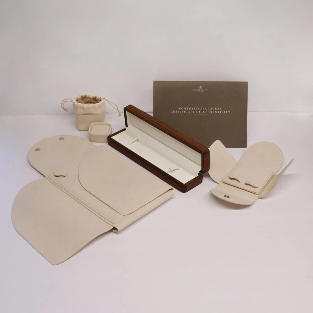 Gübelin Gübelin 18K Yellow Gold Diamond Heart Collier Pendant 42C-1154-copy 4