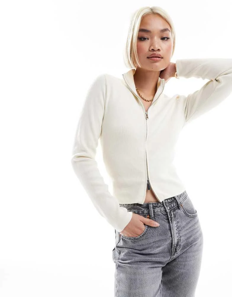 Stradivarius Stradivarius  zip through knit cardigan in ecru 1