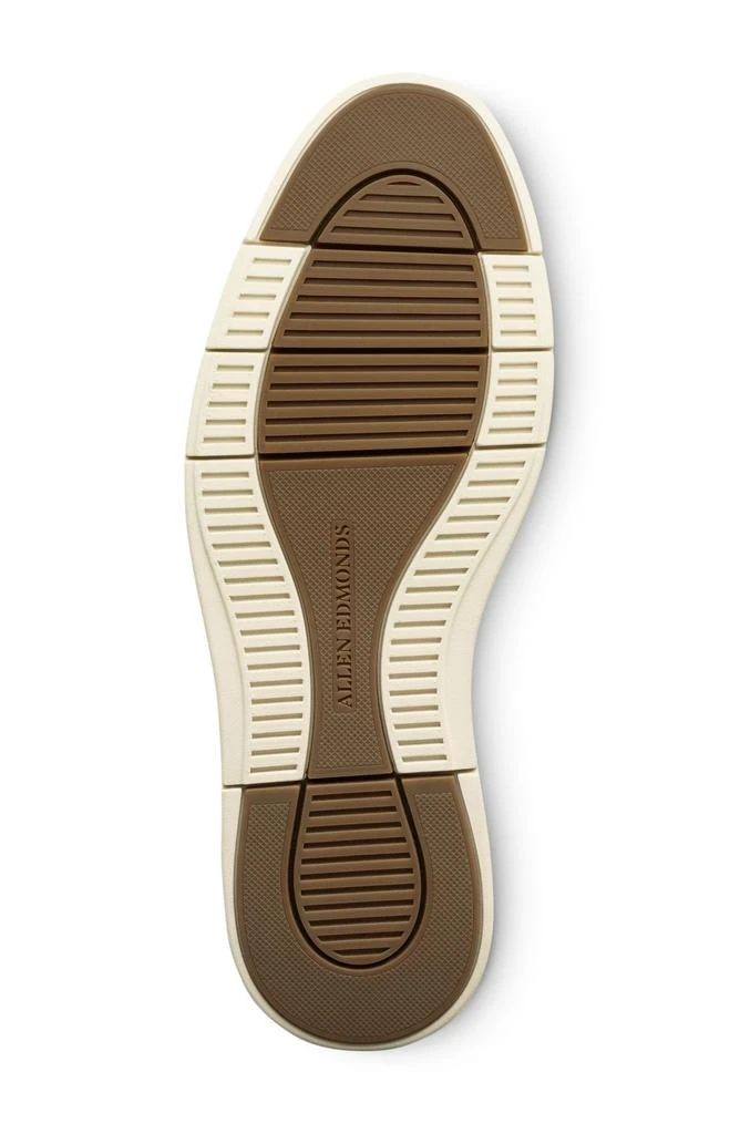 Shop Carson Hybrid Chukka Boot on Sale at BeyondStyle – Get  display picture 1
