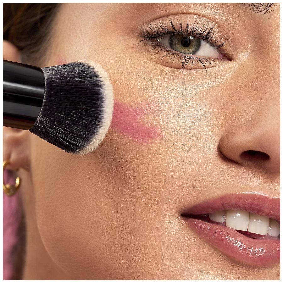 e.l.f. Liquid Blush Brush 4