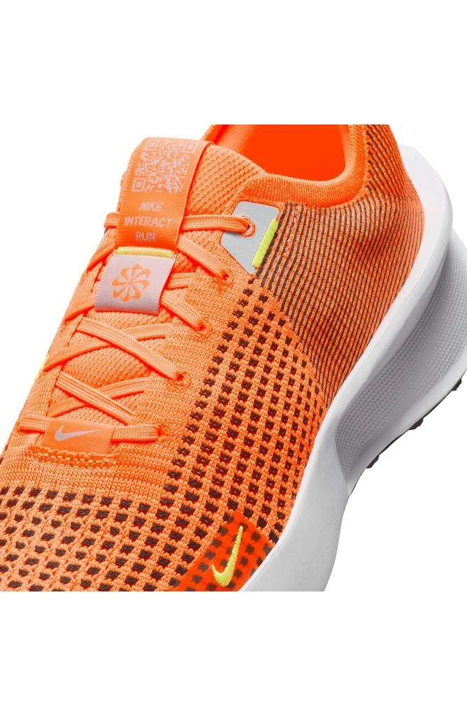 NIKE Interact Run Running Shoe 8