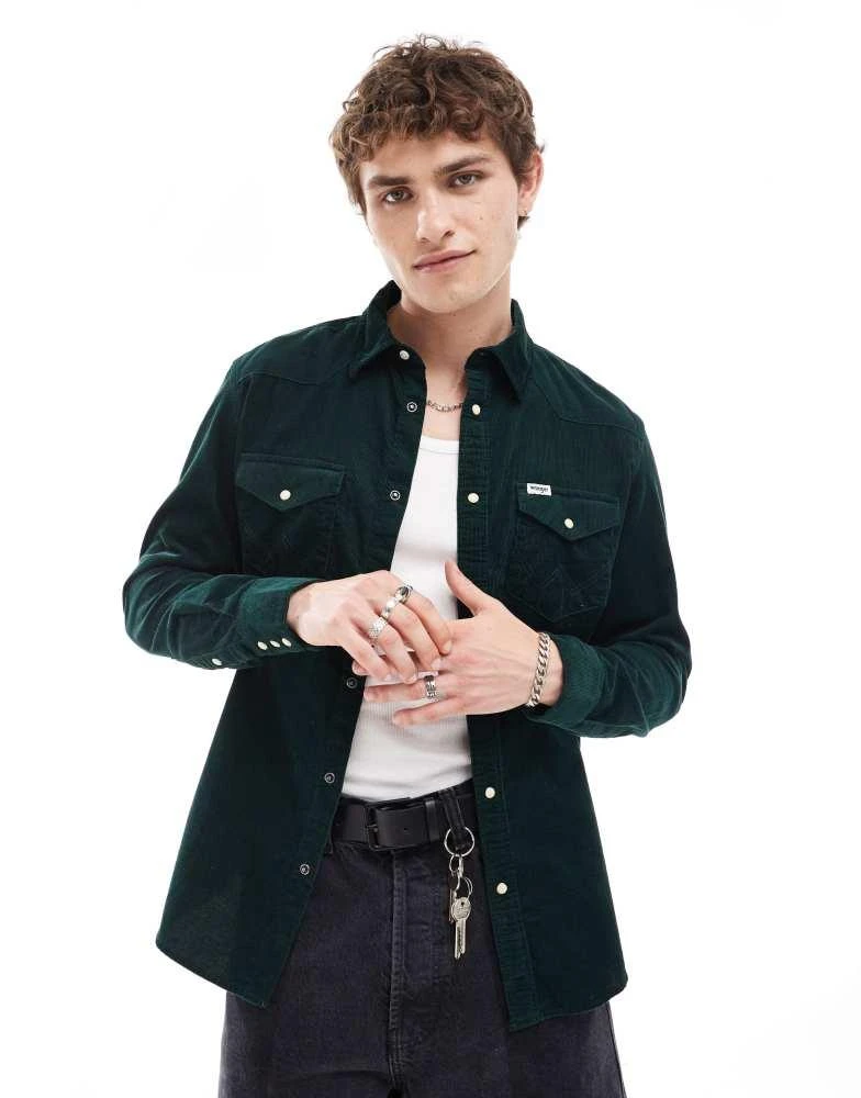 Wrangler Wrangler western 1 pocket cord shirt in dark green 1