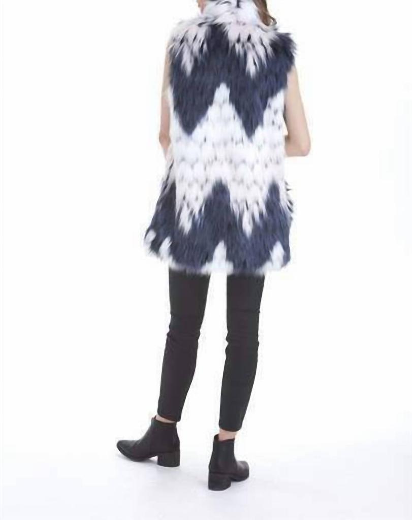 Love Token Love Token - Winnie Textured Faux Fur Vest