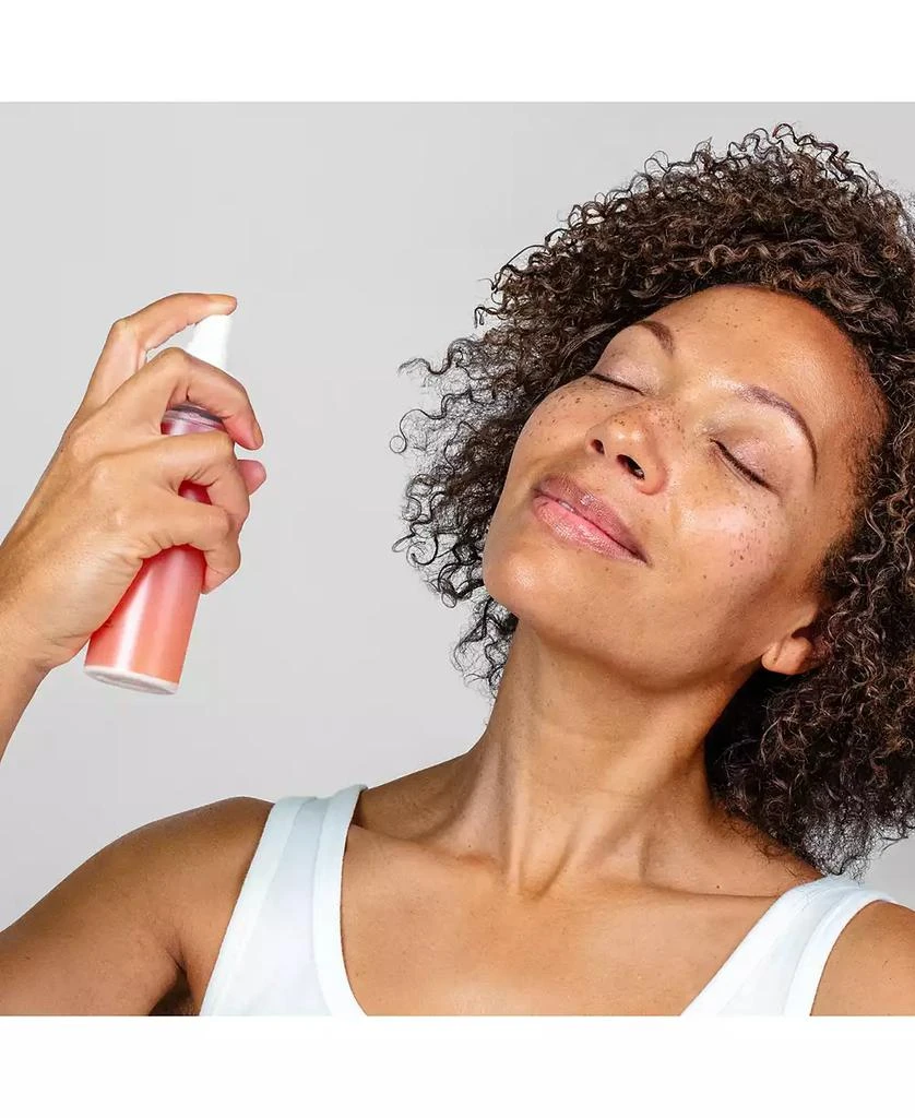 PÜR Lit Mist Illuminating Setting Spray 4