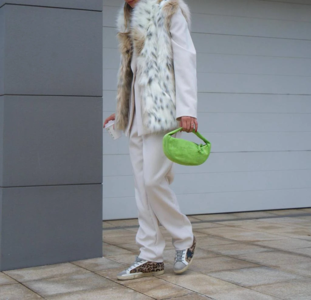 Unreal Fur Rubicon Vest In Snow Leopard 3