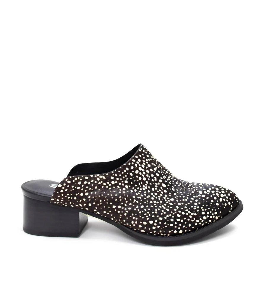 Sbicca Women's Damsel Hide Mules 1