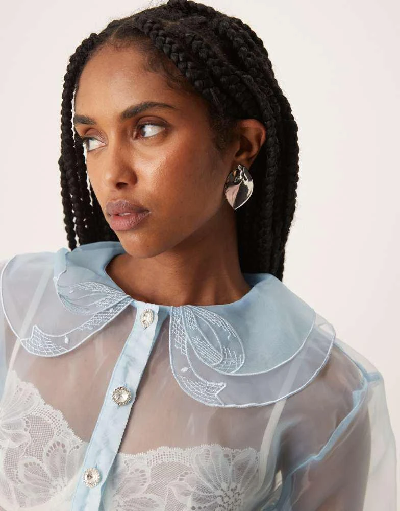Sister Jane Sister Jane Chicory blouse in sheer organza in light blue 2