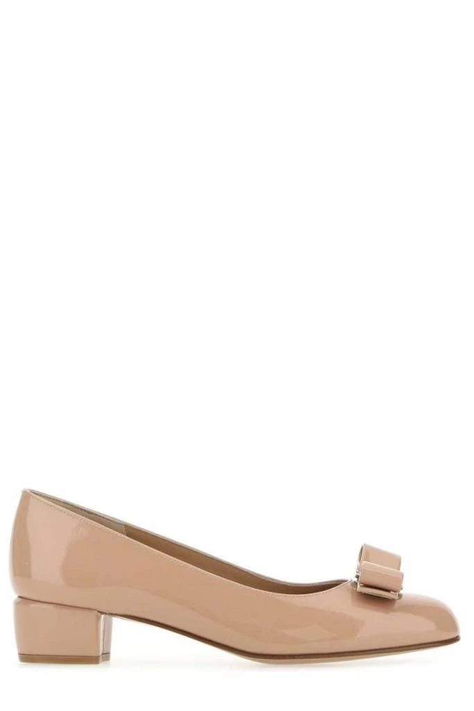 Salvatore Ferragamo Ferragamo Logo Detailed Slip-On Pumps 1