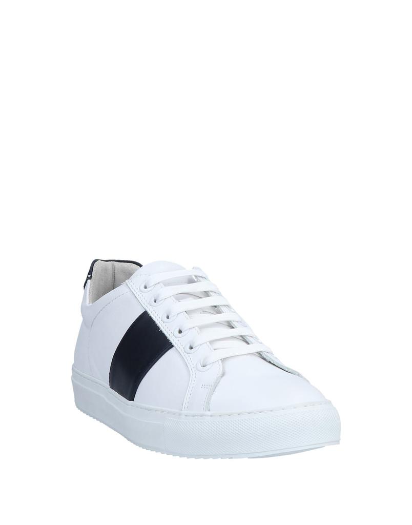 NATIONAL STANDARD Sneakers