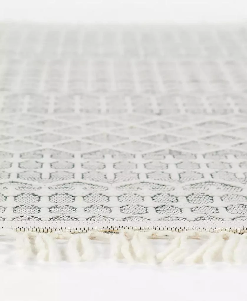 Momeni Ember EMBEREMR-1 5
x 8
Area Rug 3