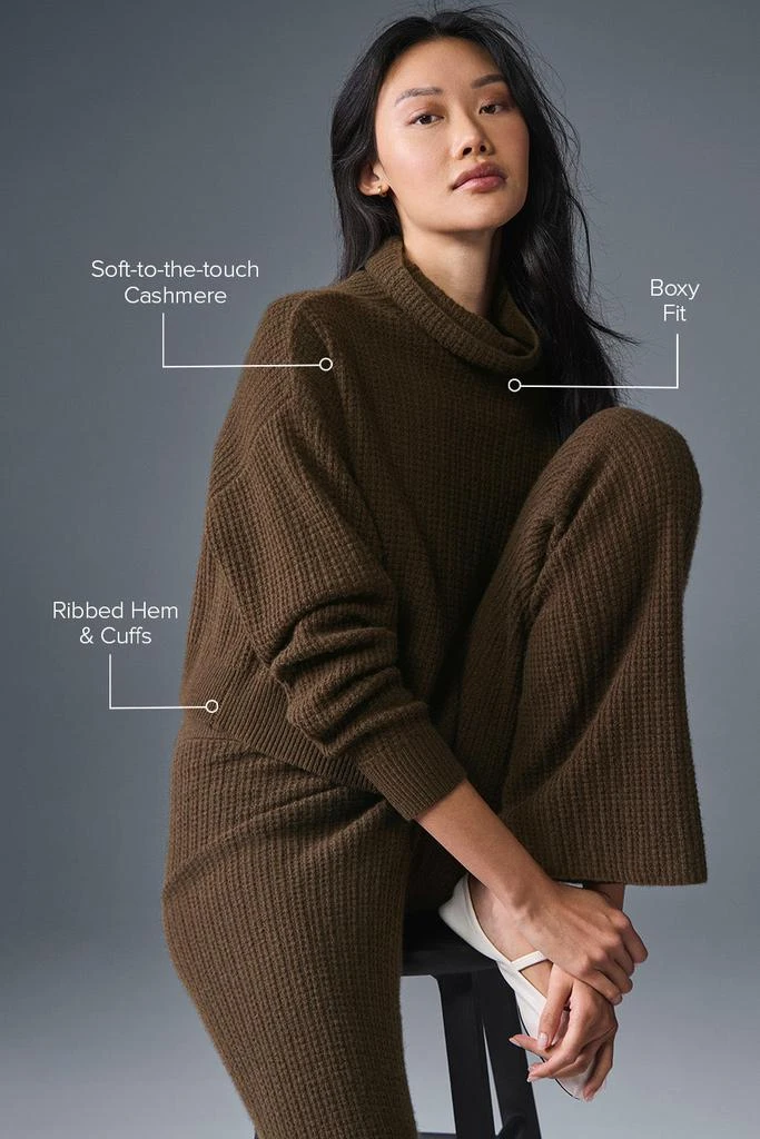 Alo Cashmere Plush Waffle Turtleneck Pullover - Espresso 2