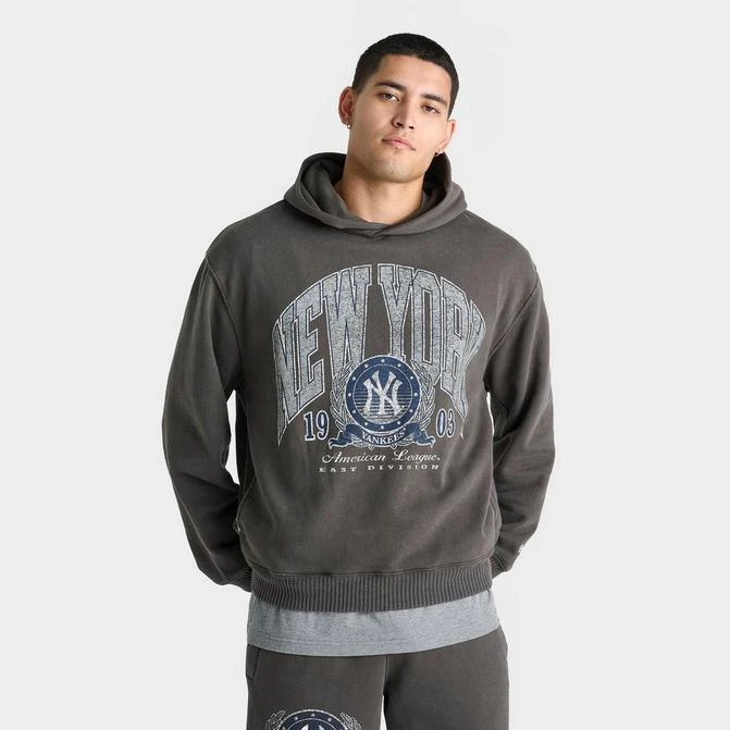 New Era Men's New Era New York Yankees MLB Vintage Oversized Logo Hoodie 1