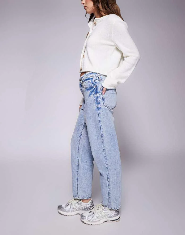 Armani Exchange Armani Exchange carrot tapered jeans in light blue 3