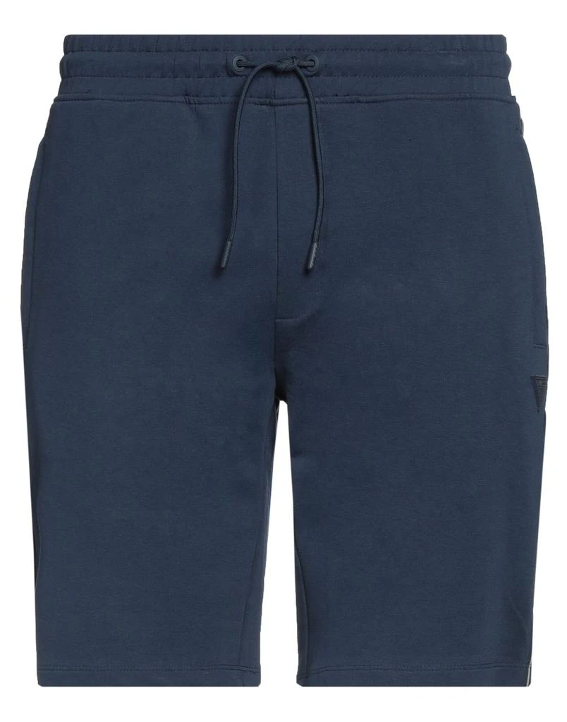 GUESS Shorts & Bermuda 1