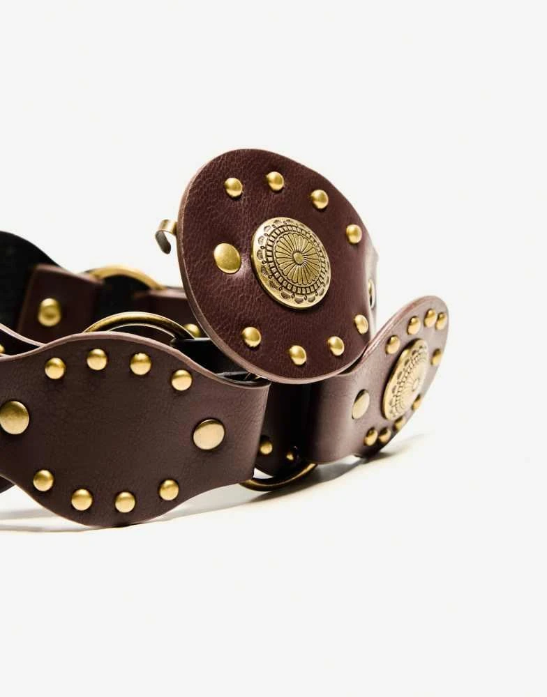 Bershka Brown Leather Studded Waist Belt with Gold Hardware Bershka Bershka Belt with gold buckle in brown - Belts  main image 2
