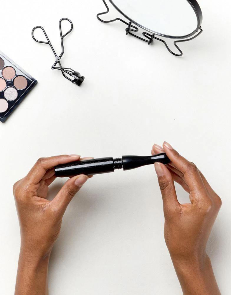 MAC MAC In Extreme Dimension Lash Mascara- 3D Black 2