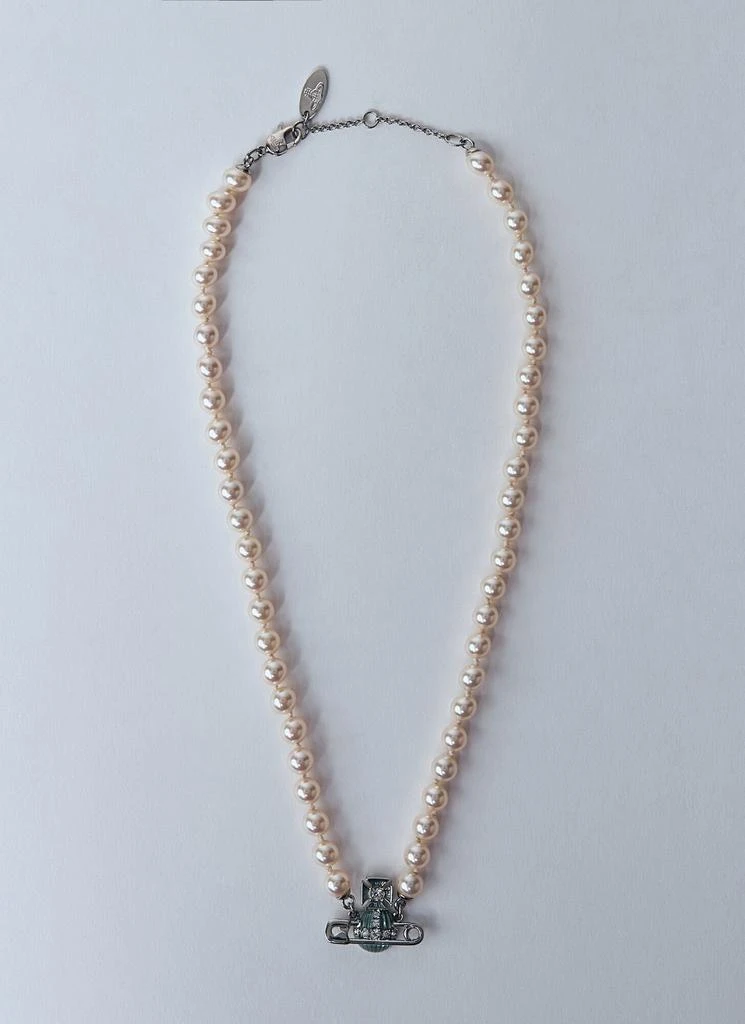 Vivienne Westwood Kitty Pearl Necklace 1