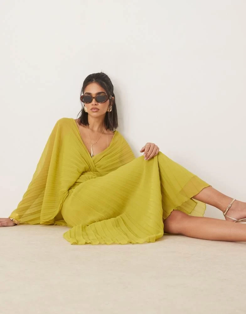 ASOS ASOS DESIGN cape detail pleated maxi dress in green 2