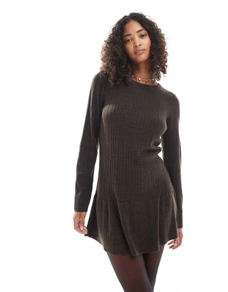 ONLY ONLY dropped hem knitted mini dress in chocolate brown - Dresses & Skirts - BeyondStyle ONLY ONLY dropped hem knitted mini dress in chocolate brown - Dresses & Skirts - BeyondStyle