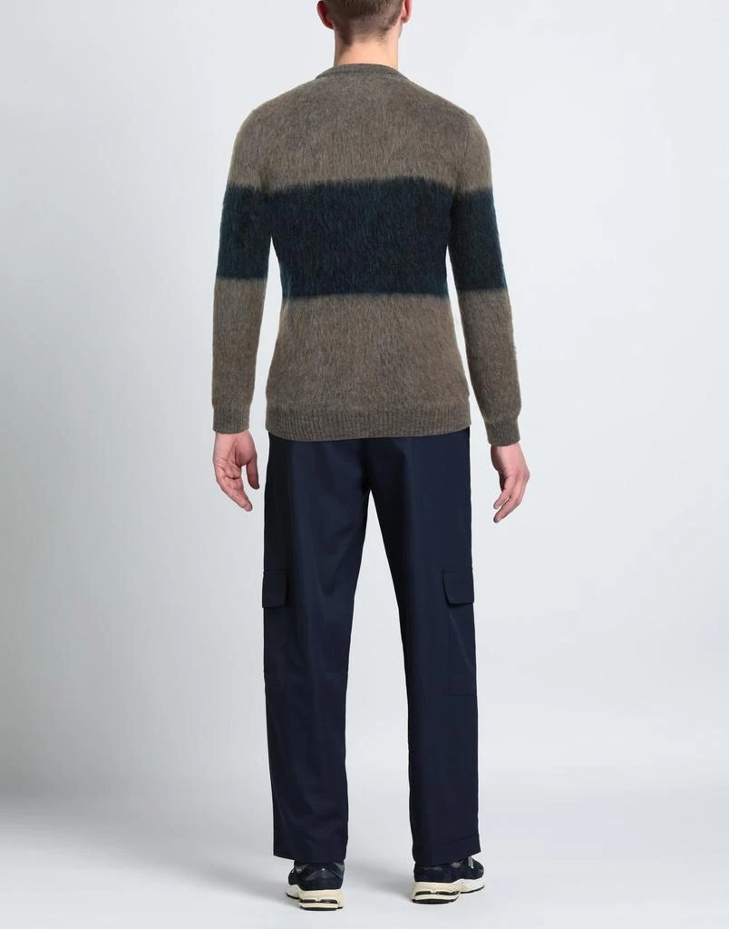RODA Sweater 3