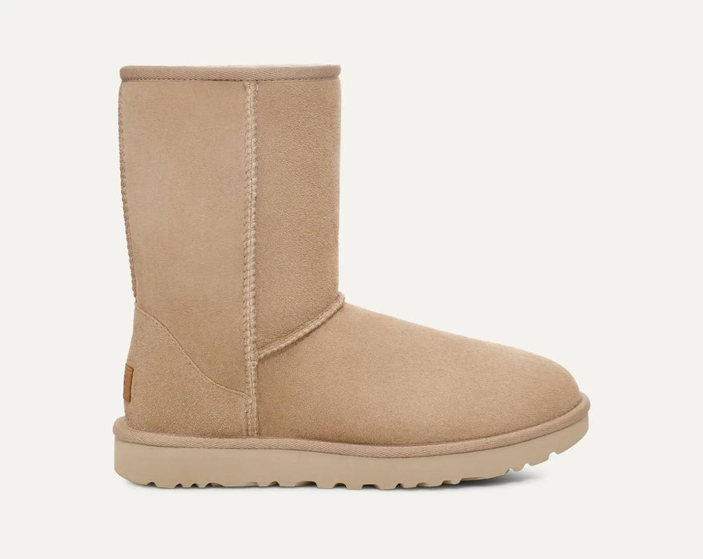 UGG Ugg - Women
s Classic Short Bootie