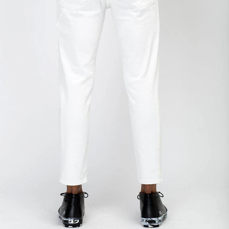 Konus Men's Cropped Twill Pant With Dart Detail In White 2