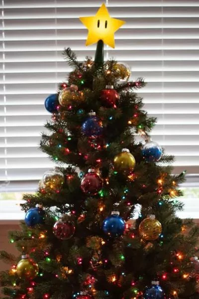 Urban Outfitters Super Mario Bros. 7" Light-Up Holiday Tree Topper 5